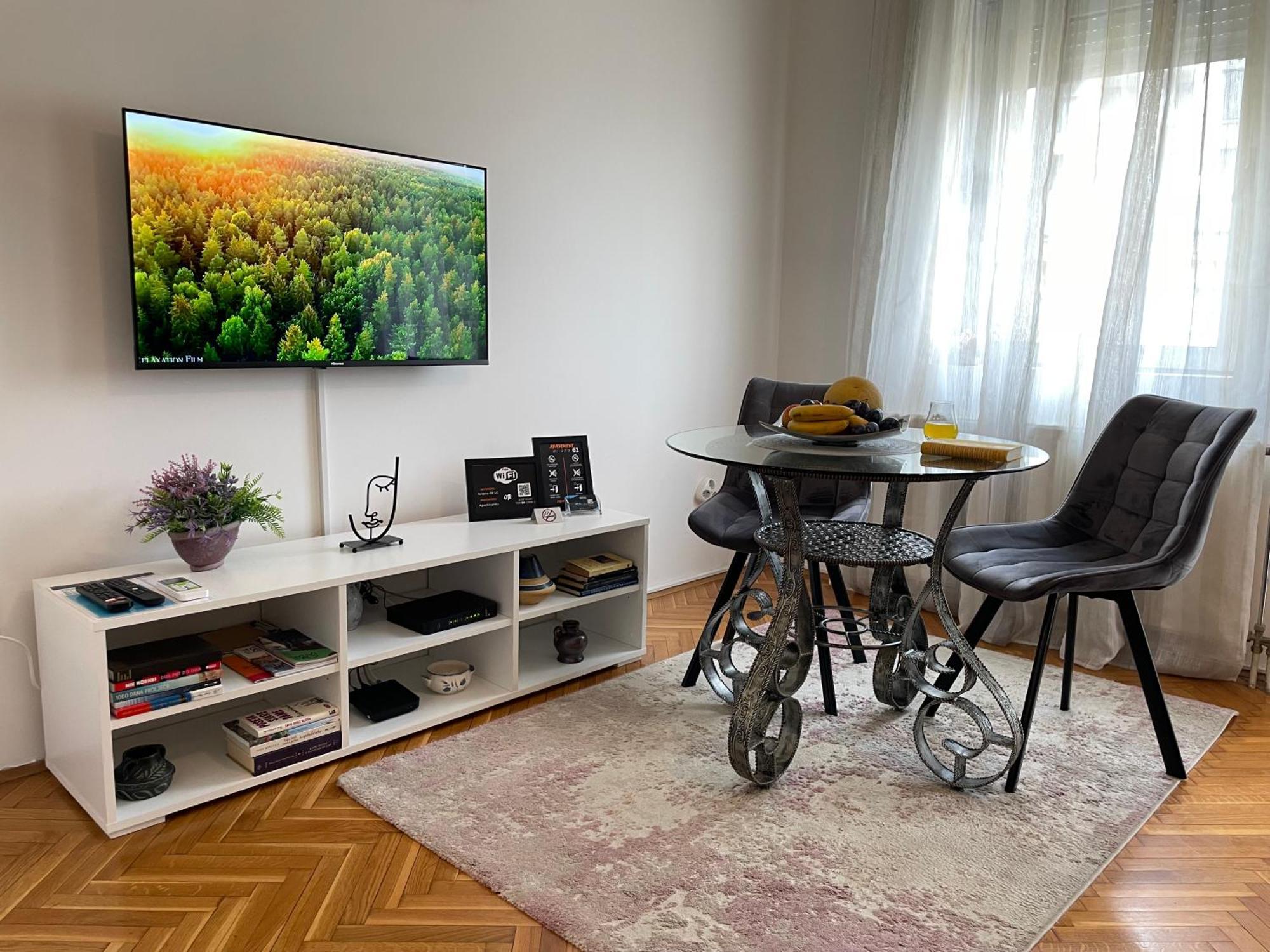 Apartman 62 - Besplatan Gradski Parking - Daire Novi Sad Dış mekan fotoğraf